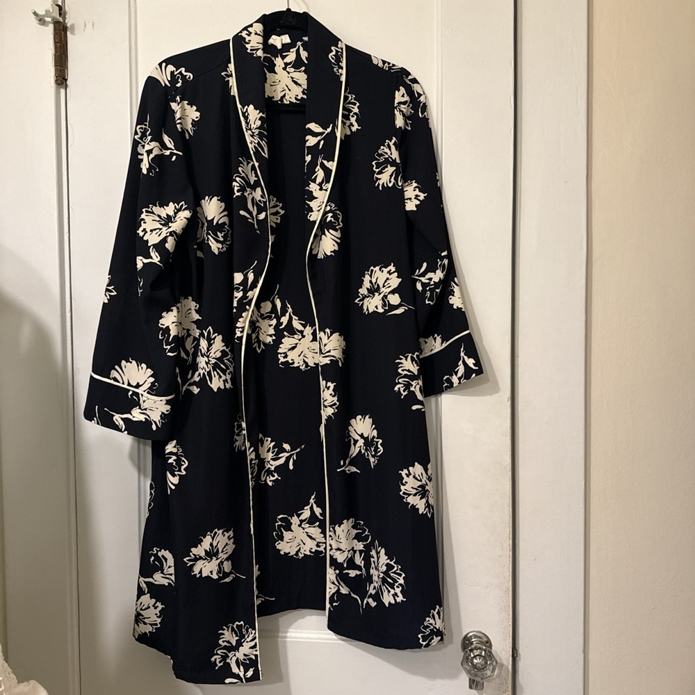 Navy & Cream Floral Kimono Robe